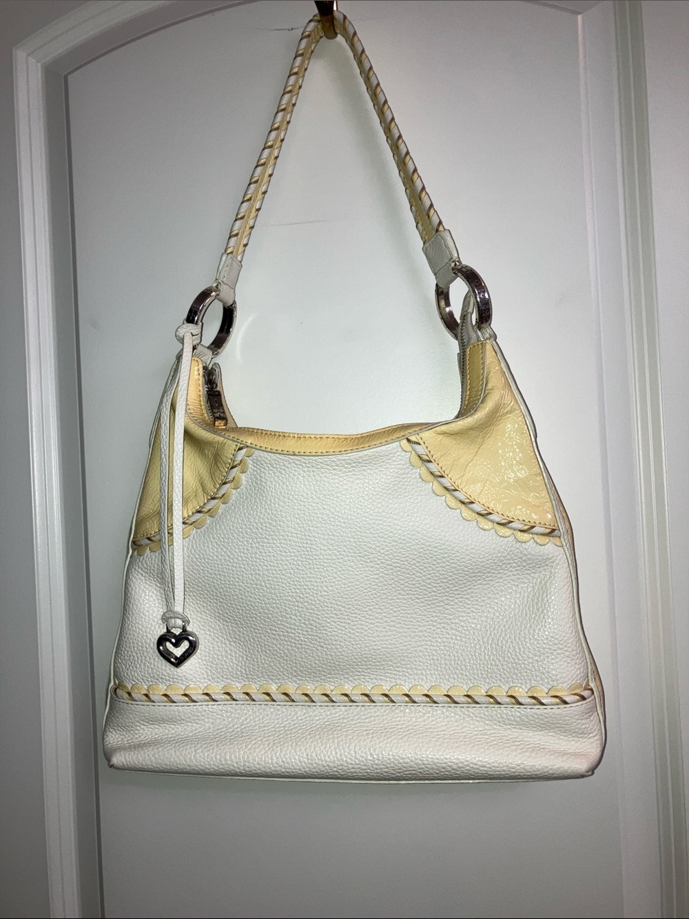 Brighton cream, yellow patent Leather Shoulder Bag